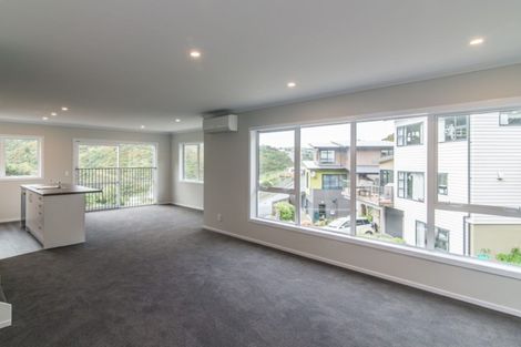 Photo of property in 22 Rarangi Way, Owhiro Bay, Wellington, 6023