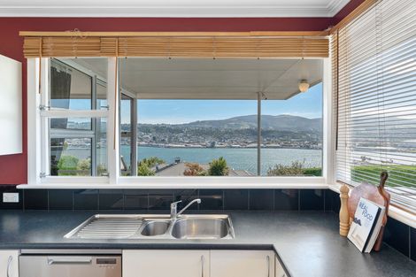 Photo of property in 103 Larnach Road, Vauxhall, Dunedin, 9013