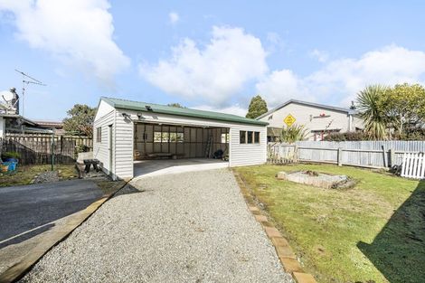 Photo of property in 35 Browne Street, Waitara, 4320