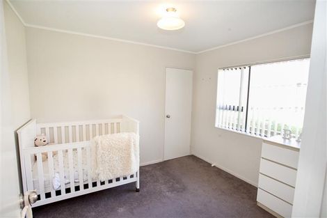 Photo of property in 2/27 Kopara Place, Clendon Park, Auckland, 2103