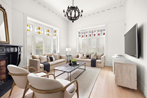 Photo of property in 70 Pomona Road, Kumeu, 0891