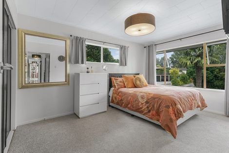 Photo of property in 32 Chedworth Avenue, Chedworth, Hamilton, 3210