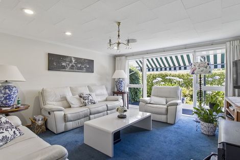 Photo of property in 12 Parsonage Road, Waimate, 7924