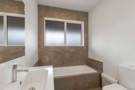 Photo of property in 5 Whangapouri Road, Karaka, Drury, 2578