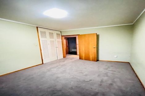 Photo of property in 1 Sovereign Place, Glenfield, Auckland, 0629
