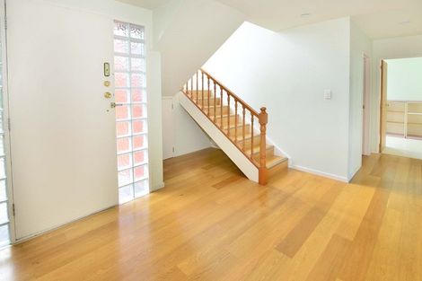 Photo of property in 2/81 Knights Road, Rothesay Bay, Auckland, 0630