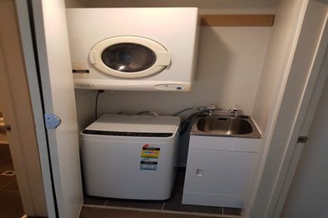 Photo of property in 3h/6 Piwakawaka Street, Eden Terrace, Auckland, 1010