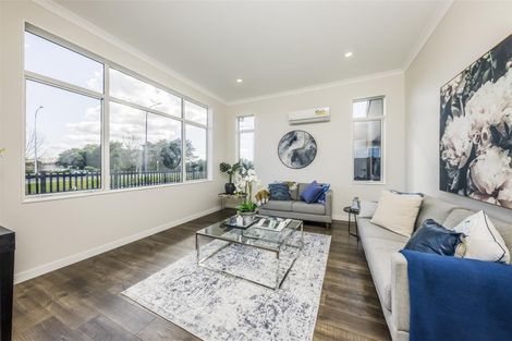 Photo of property in 18 Paso Fino Crescent, Karaka, Papakura, 2113