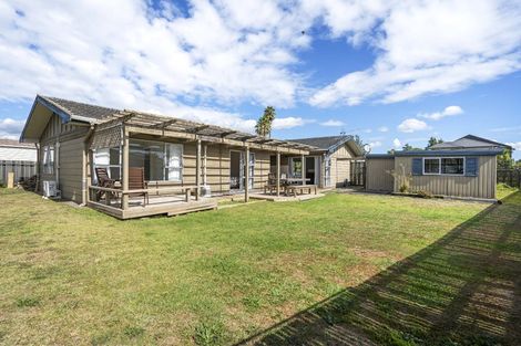 Photo of property in 7 Glengowan Place, Conifer Grove, Takanini, 2112