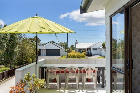 Photo of property in 207 Kiwi Road, Whangamata, 3620