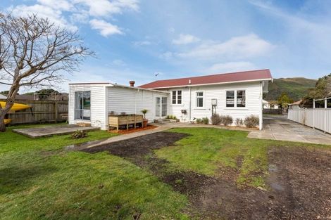 Photo of property in 13 Brook Street, Waiwhetu, Lower Hutt, 5010