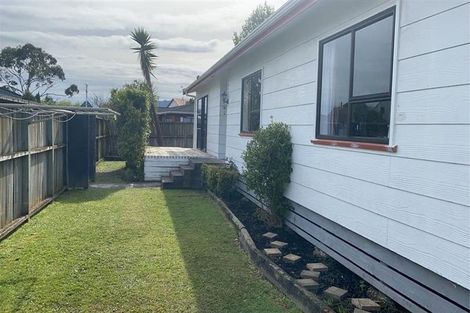 Photo of property in 3 Atarau Grove, Paraparaumu, 5032