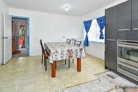 Photo of property in 1 Trengove Place, West Harbour, Auckland, 0618