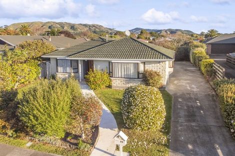 Photo of property in 82 Kapanui Road, Waikanae, 5036