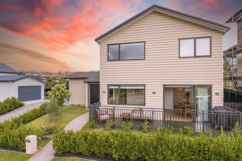 Photo of property in 77 Pinecrest Drive, Gulf Harbour, Whangaparaoa, 0930