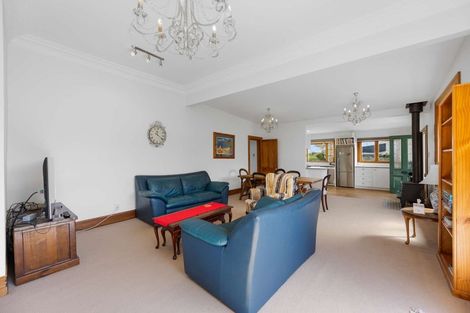 Photo of property in 27 Sackville Street, Martinborough, 5711