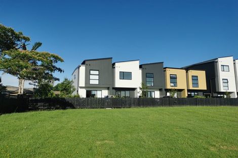 Photo of property in 36/47a Huntington Drive, Huntington Park, Auckland, 2013