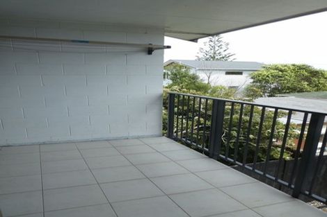 Photo of property in 1/744 Te Atatu Road, Te Atatu Peninsula, Auckland, 0610