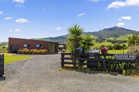 Photo of property in 812 Ruapuke Road, Raglan, 3296