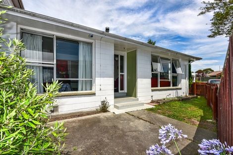 Photo of property in 2/27 Kawau Crescent, Bromley, Christchurch, 8062