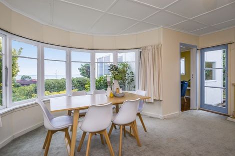 Photo of property in 134 Seaview Road, Paraparaumu Beach, Paraparaumu, 5032