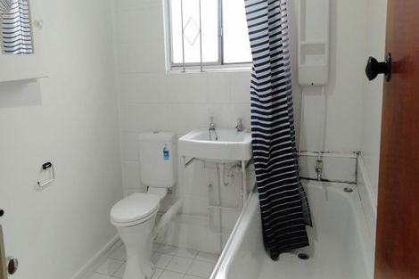 Photo of property in 25a Te Kawa Road, Greenlane, Auckland, 1061