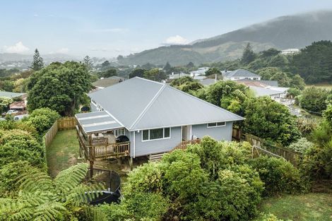 Photo of property in 28 Allen Terrace, Tawa, Wellington, 5028