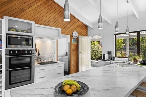 Photo of property in 12 Da Vinci Place, West Harbour, Auckland, 0618