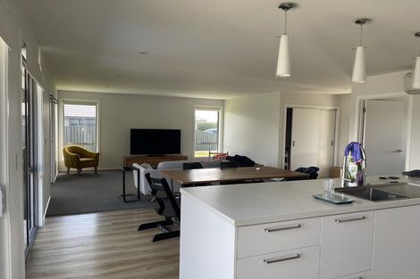 Photo of property in 8 Sunrise Drive, Seaward Bush, Invercargill, 9812