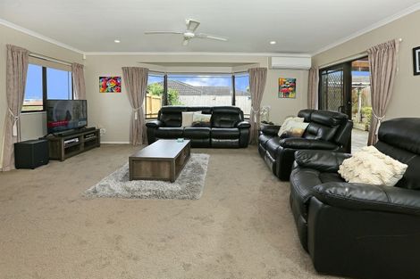 Photo of property in 30 Carnelian Court, Westgate, Auckland, 0614