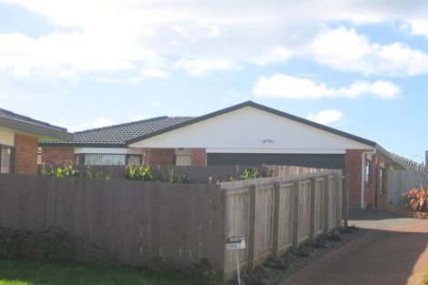 Photo of property in 19 Gendo Avenue, Henderson, Auckland, 0612