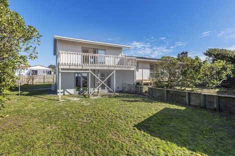 Photo of property in 128 Pikarere Street, Titahi Bay, Porirua, 5022