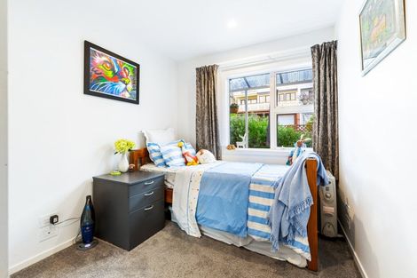 Photo of property in 1/28 Manly Esplanade, Browns Bay, Auckland, 0630