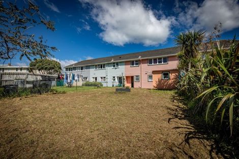 Photo of property in 25 Roberts Street, Tawa, Wellington, 5028