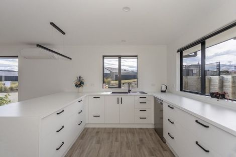 Photo of property in 12 Whitehaven Street, Weston, Oamaru, 9401