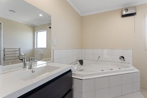 Photo of property in 8 St Johns Heights, Otamatea, Whanganui, 4500