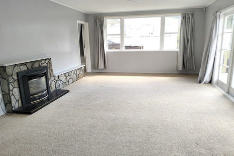 Photo of property in 15 Manor Drive, Stokes Valley, Lower Hutt, 5019