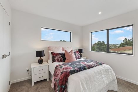 Photo of property in 5b Woodhouse Place, West Harbour, Auckland, 0618