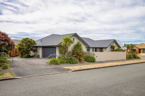Photo of property in 71 Aston Drive, Waimairi Beach, Christchurch, 8083