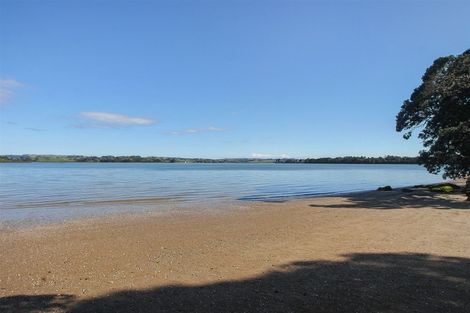 Photo of property in 100 Wharf Road, Clarks Beach, Pukekohe, 2679