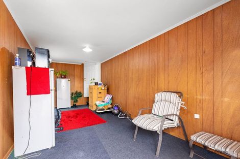Photo of property in 2/42 Godley Road, Green Bay, Auckland, 0604