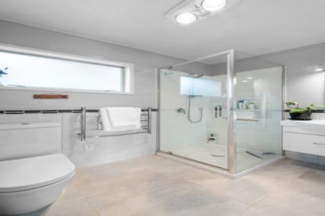 Photo of property in 1/5 Himalaya Drive, Half Moon Bay, Auckland, 2012