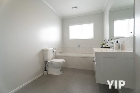 Photo of property in 14 Stony Hill Place, Grenada Village, Wellington, 6037