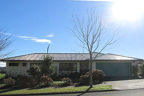 Photo of property in 24 Greenfield Drive, Western Heights, Hamilton, 3200