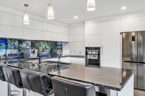 Photo of property in 3 Crabapple Close, Milson, Palmerston North, 4414