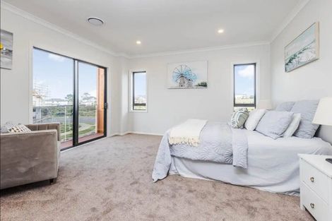 Photo of property in 29 Seagreen Avenue, Rosehill, Papakura, 2113