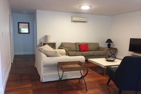 Photo of property in 2b Wilkinson Street, Oriental Bay, Wellington, 6011