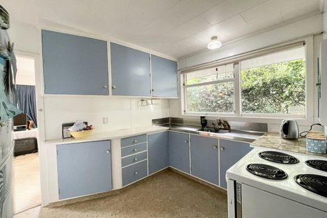 Photo of property in 9 Montana Place, Merrilands, New Plymouth, 4312