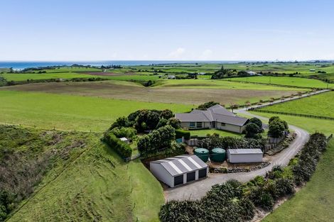 Photo of property in 253 Lwr Pitone Road, Pitone, New Plymouth, 4374