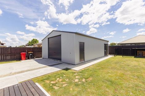 Photo of property in 7 Colonial Place, Kelvin Grove, Palmerston North, 4414